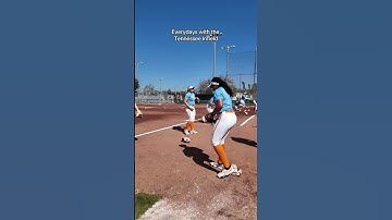 Making it second nature 👏 #TeamRawlings #RawlingsSoftball