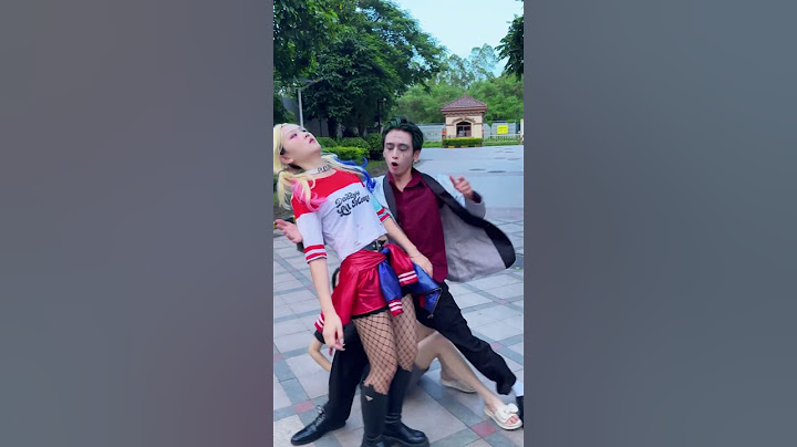 Harley Quinn doesn't allow the Joker to hug the second person#joker #shorts