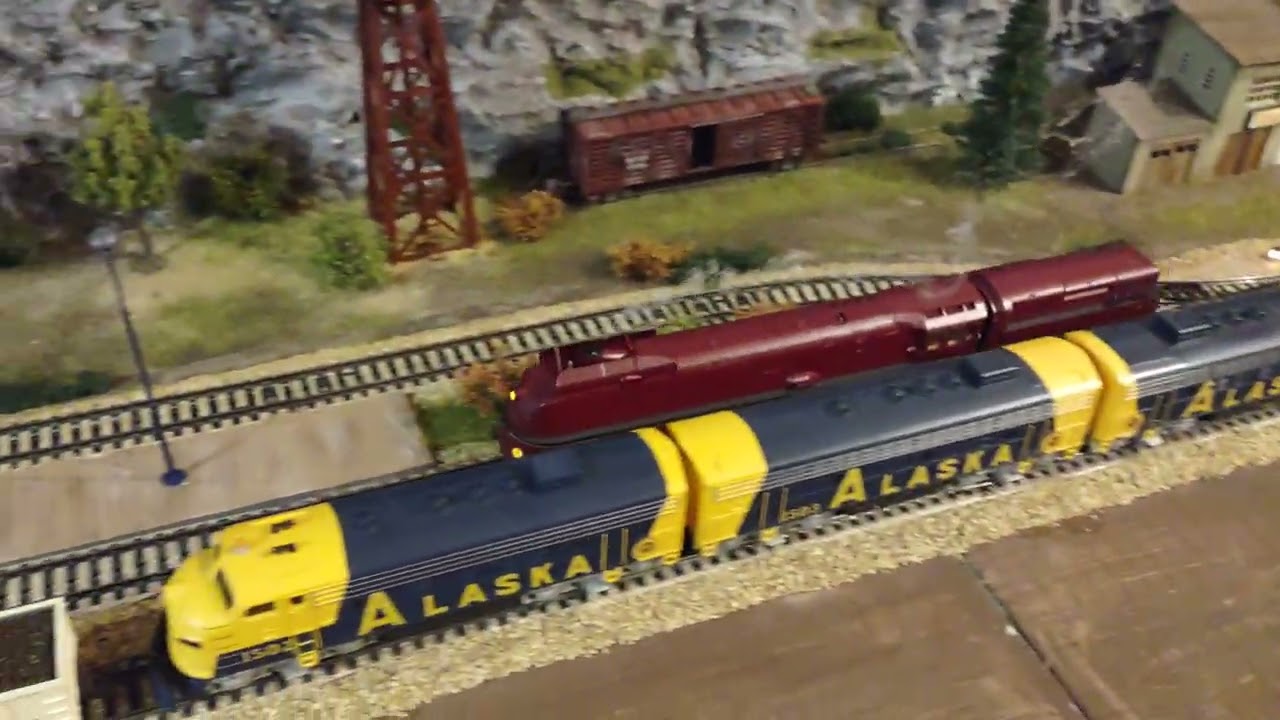 Märklin H0 M Gleis Anlage BR 05 hat Dampf bekommen 