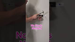 HangSmart No Stud DIY Soundbar Mount. Adjustable Shelf, made from powder coated aluminum.