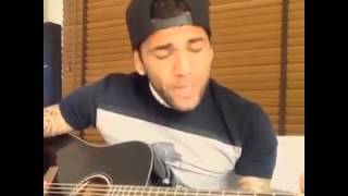 Dani Alves (Fc Barcelona) sings against racism ?