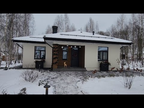 Дом с проходной гостиной 180 кв.м.(м²) Моделирующая штукатурка под дерево по фасаду.