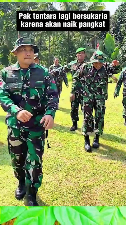 Pak Tentara berjoget bersukaria
