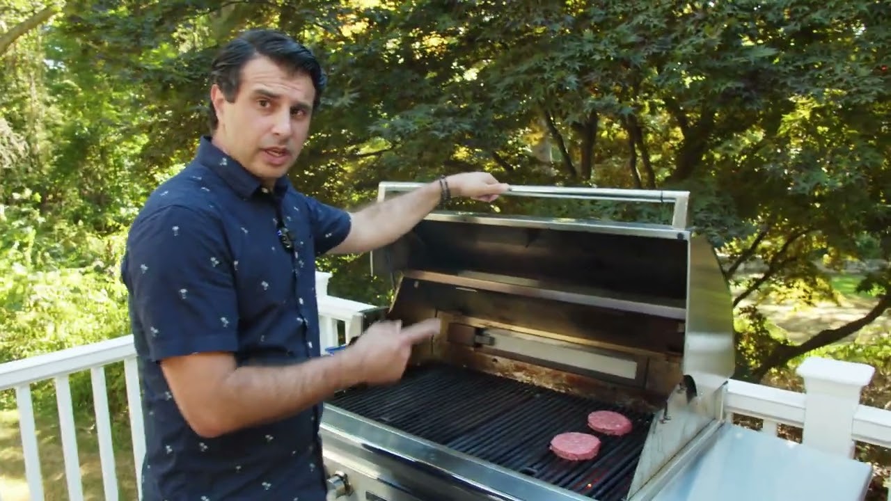 How To Grill A Burger On A LYNX Trident Burner LYNX( L36ATRF) 36” PROFESSIONAL GRILL | Marsillios