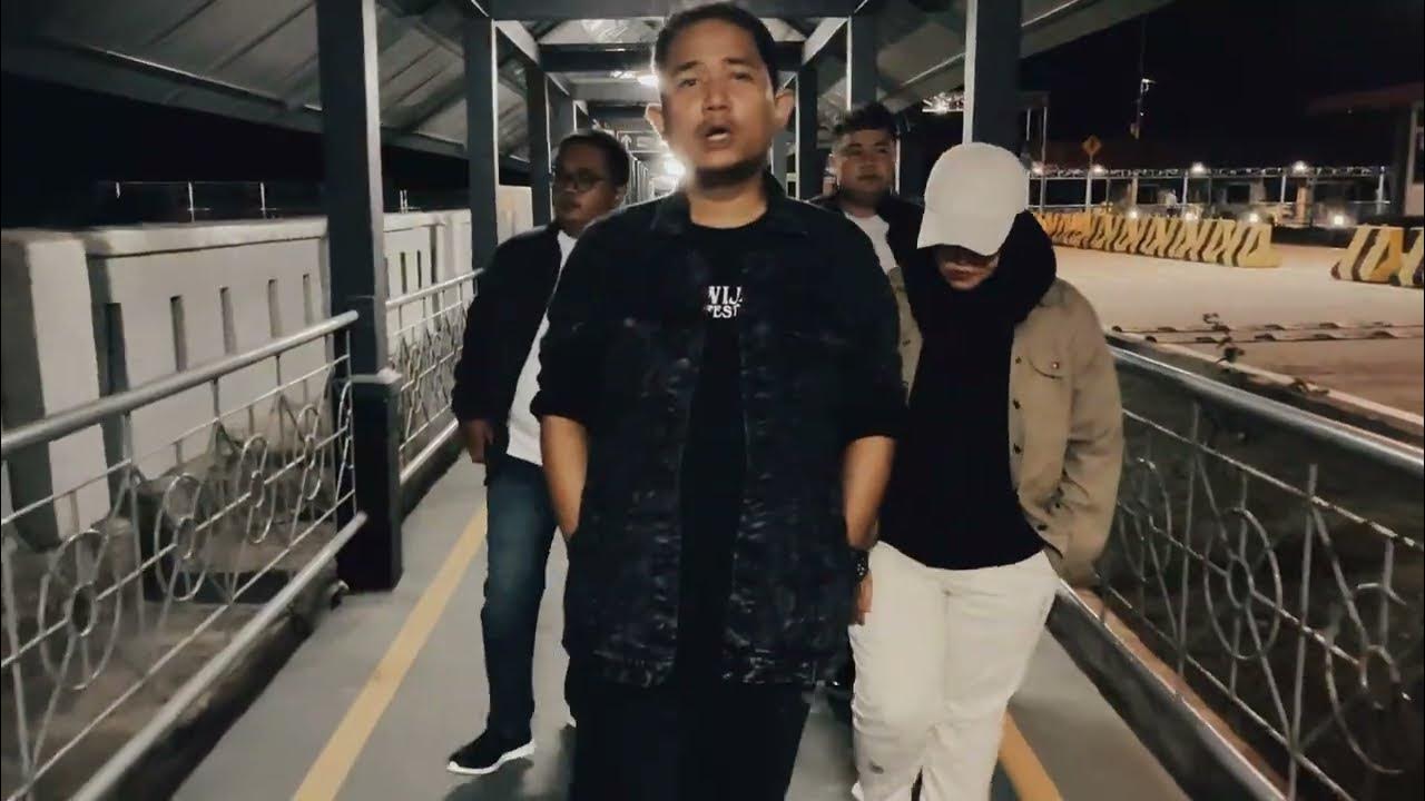 Putra Fikrian Feat. KP4S Band - Pergi dan Lupakan (Official Music Video) Putra Fikrian Feat. KP4S Band - Pergi dan Lupakan (Official Music Video)