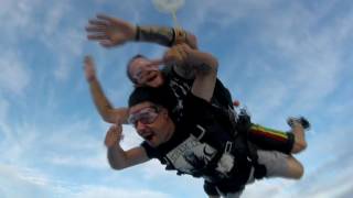 Sponsored Red Bull cameraman records 15,000ft insane skydive fall