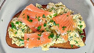 Smoked salmon, scrambled eggs on toast