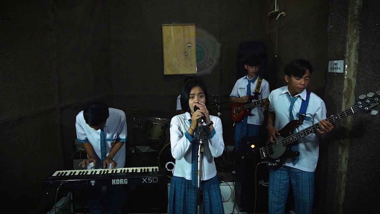 JUARA 2 PLUS THE BEST VOCALIST || FLS2N || BAND SMAN 1 SEPUTIH MATARAM