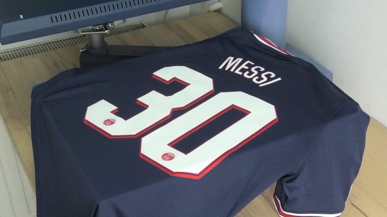 Lionel Messi 30 Official Paris Saint-Germain Home Jersey 21/22