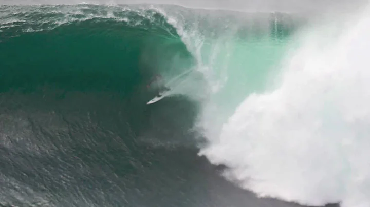 Big Wave Surfing @ Aileen's, Easter 2009