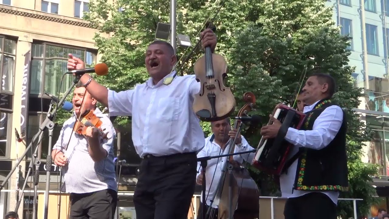 ĽH BARTOŠOVCI (romská) / Praha srdce národů 2023, č.31