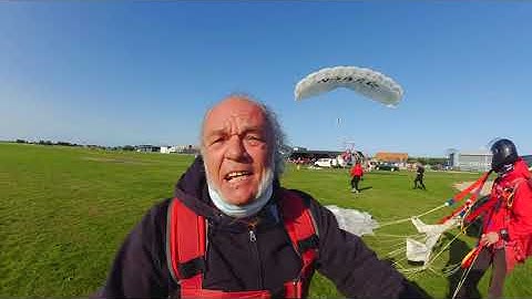 skydive vanaf 13000 ft. Texel