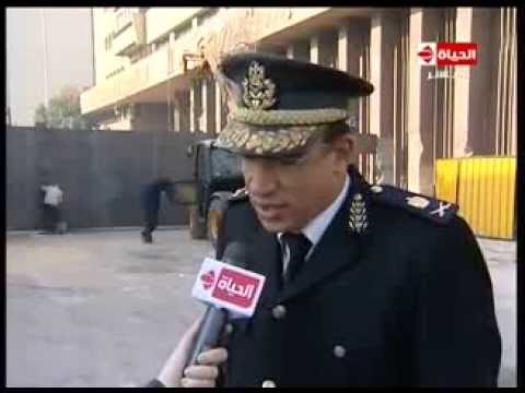 الحياة الآن الداخلية تستبدال الحواجز الأسمنتية ببوابات حديدية على المداخل الرئيسية لميدان التحرير