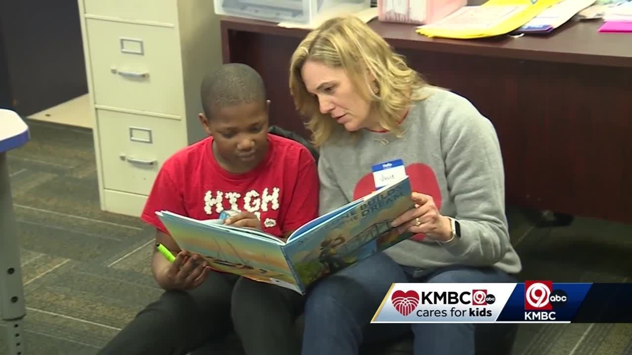 Building a bridge: Lead to Read KC event aims at encouraging kids to read about construction