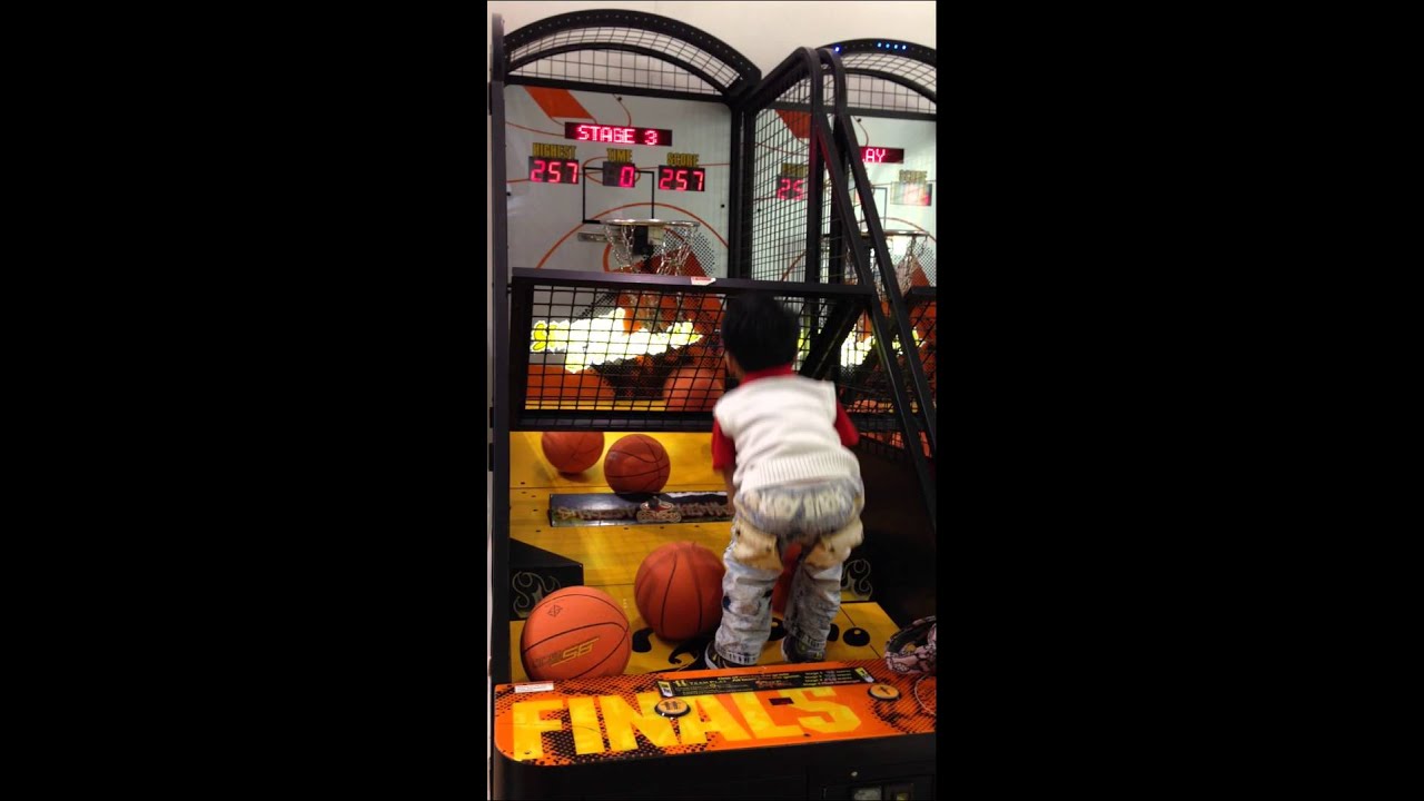 Nong Racket 4 Years vs Street Basketball Machines at The Mall 21-12-2013 in Thailand