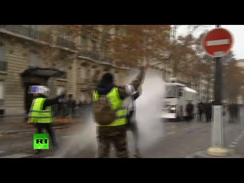 Police unleash water cannon on 'Yellow Vests' protesters in Paris