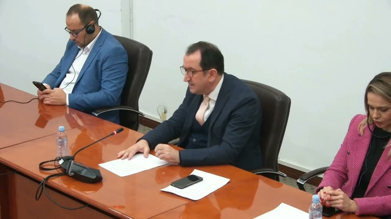 Седница на Собраниската комисија за прашања на изборите и именувањата