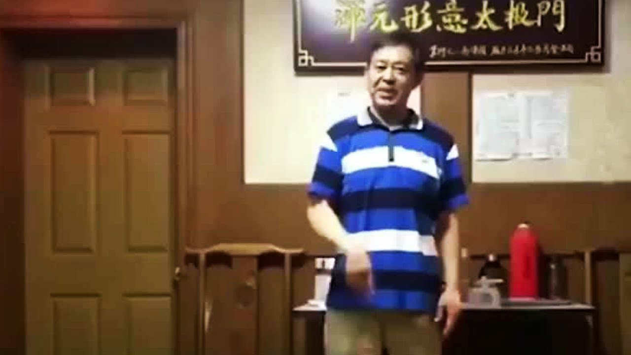 马保国闪电五连鞭火了,网友纷纷模仿,太搞笑了! - YouTube