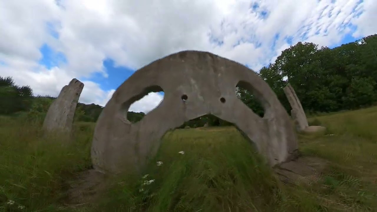 Screaming Heads - Burk's Falls