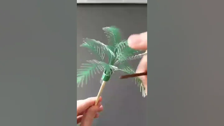 Twisting Cardstock to make Mini Palm Tree