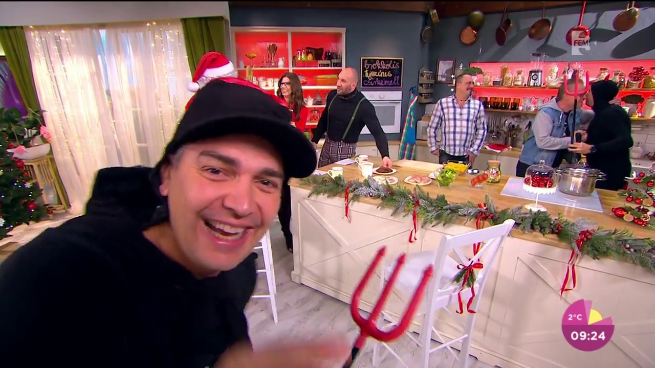 Az Irigy Hónaljmirigy tagjai elmondták, szokták-e várni a Mikulást - tv2.hu/fem3cafe