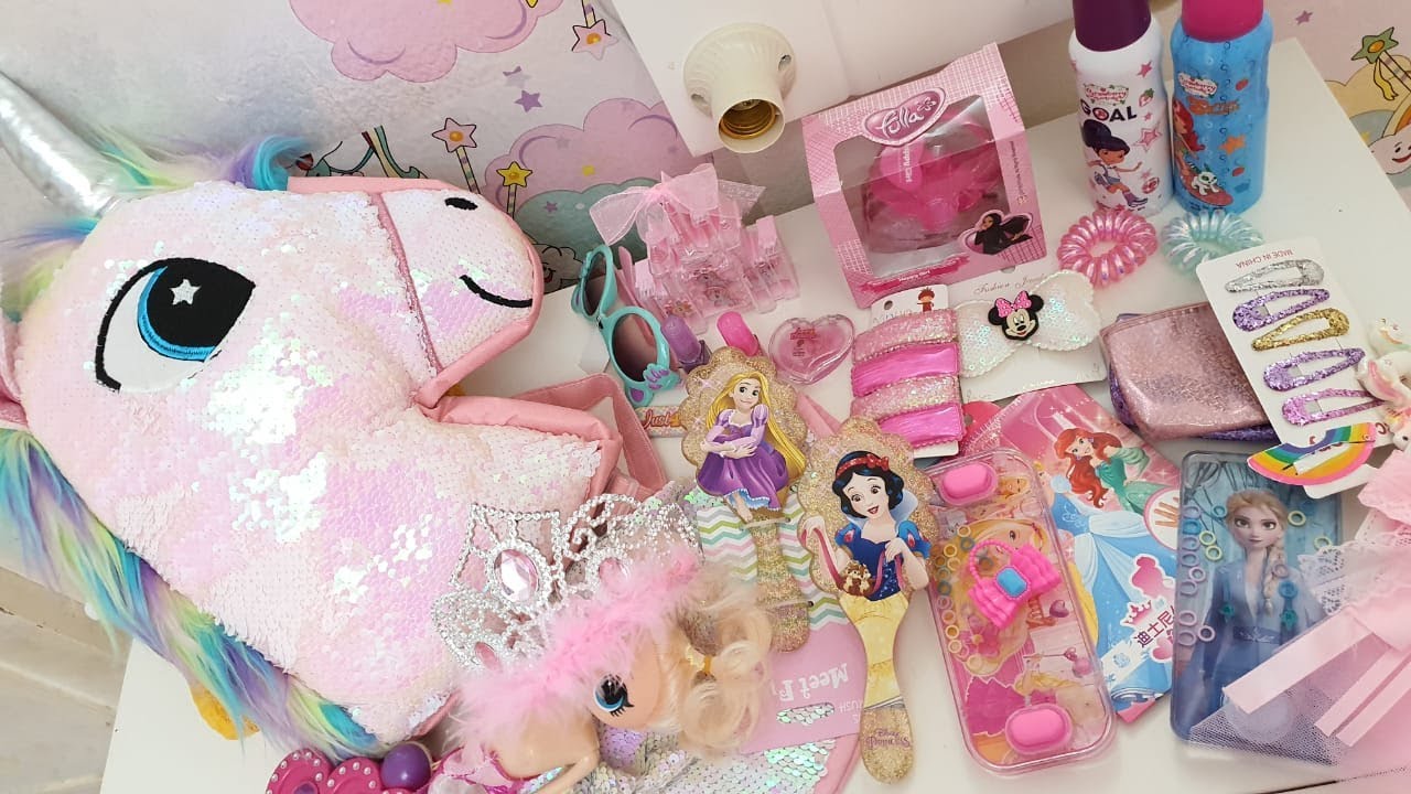 أشتريت شنطة اليونيكورن لبنتى🦄بتاعت العيد🧚‍♀️مش هتصدقوا كمية الاغراض الحلوة اللى بداخلها👑