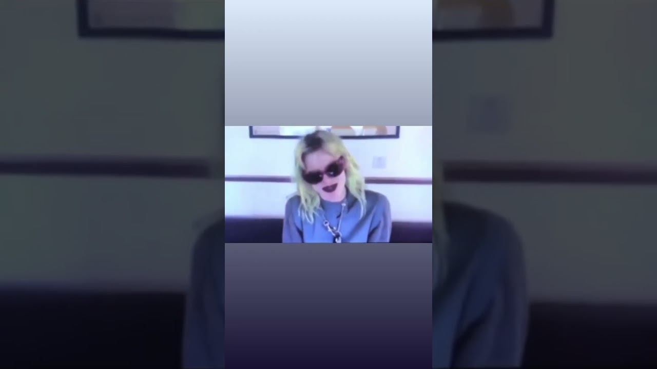 Cover Edith Frances of Crystal Castles’ message to Russian fans