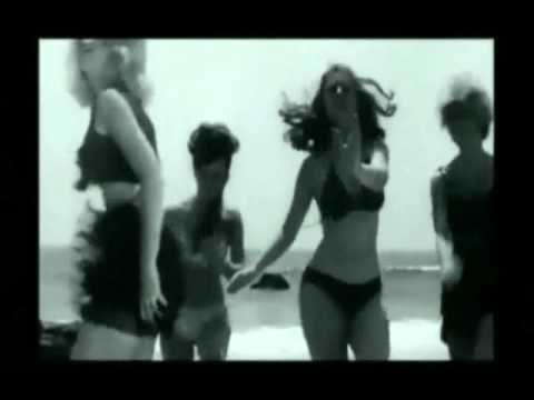 No Smoking on Board - Bikini Drag