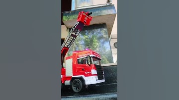 RC Fire Truck Toy Water Spray Fire Engine 🚒 #shorts