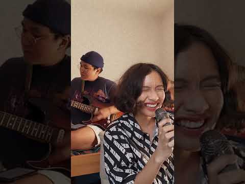 Ocean Eyes - Billie Eilish | BOWKYLION (Live)