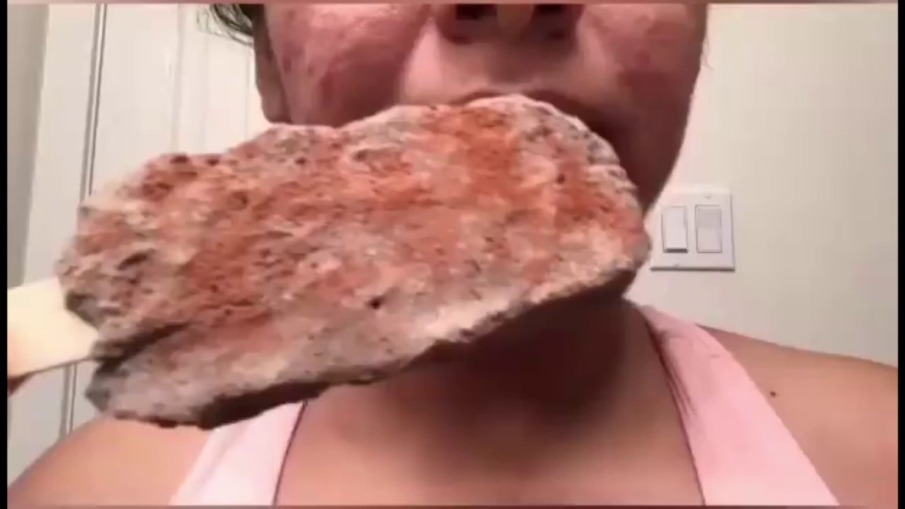 Eating chalk ем мел THIS CAN HARM YOUR HEALTH, PLEASE DON’T EAT