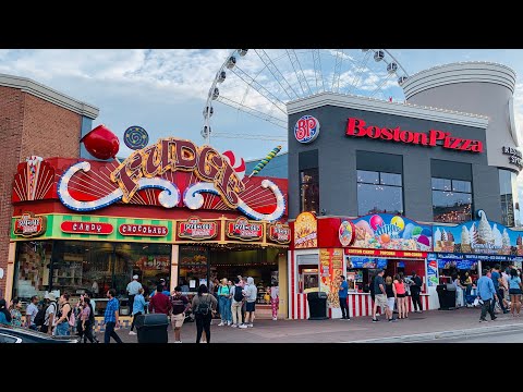 Niagara Falls Exploring Souvenir Shops + Walk on Clifton Hill 🎡 And Parade Of Athletes!