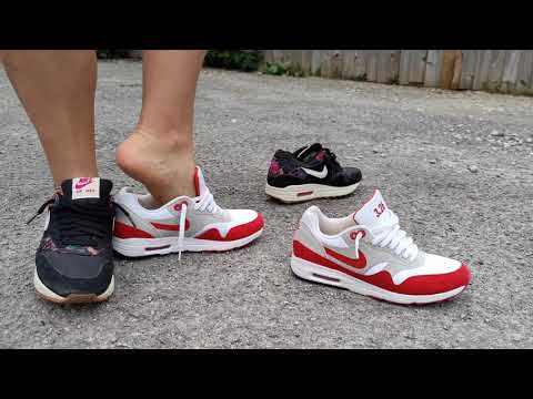 Kate is driving in Nike Airmax 1
