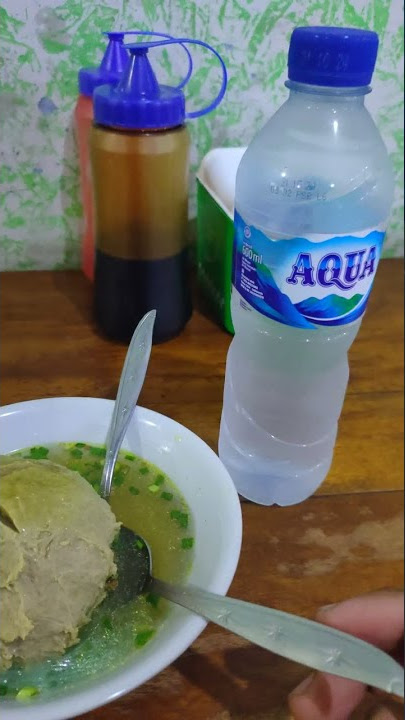 Story wa makan bakso super jumbo