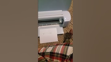cricut maker 3 flashing red and white light