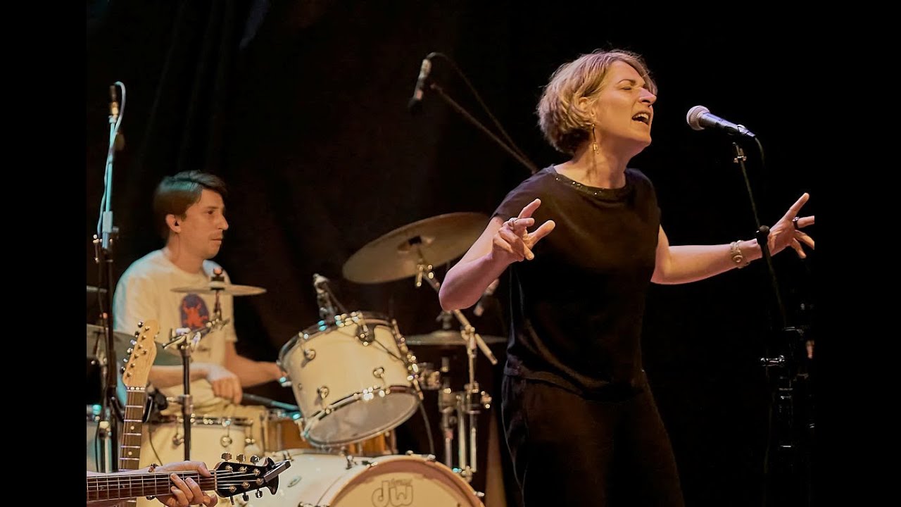 Gossip Heavy cross cover - New Applefish