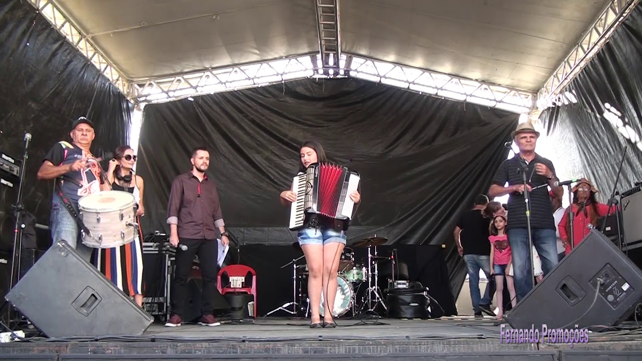 GENILZA DO ACORDEON SOLANDO A FEIRA DE CARUARU