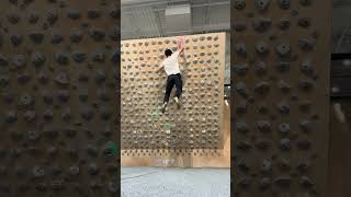 "You know what they say about big feet, well I have tiny feet 😭” V7 - Kilter Board