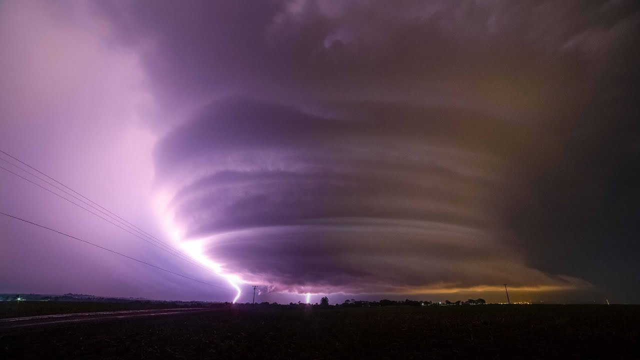 SUPERCELULA, TEMPESTADE RARA EM GUAÍRA, PARANÁ NA NOITE DE 2 DE NOVEMBRO!