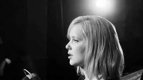 Joanna Kulig - Dwa Serduszka song scene (Zimna woj...