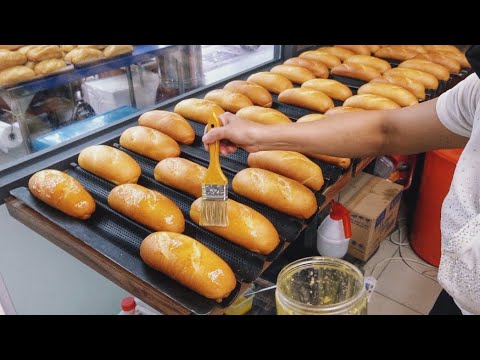 越南法國麵包製作!皮脆心軟~自製醃蘿蔔配上牛肉,清爽開胃! How Vietnamese Baguette and Sandwich Is Made - 台灣街頭美食