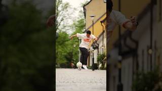 Perfect precision @pwgfreestyle 😍 #footballfreestyle