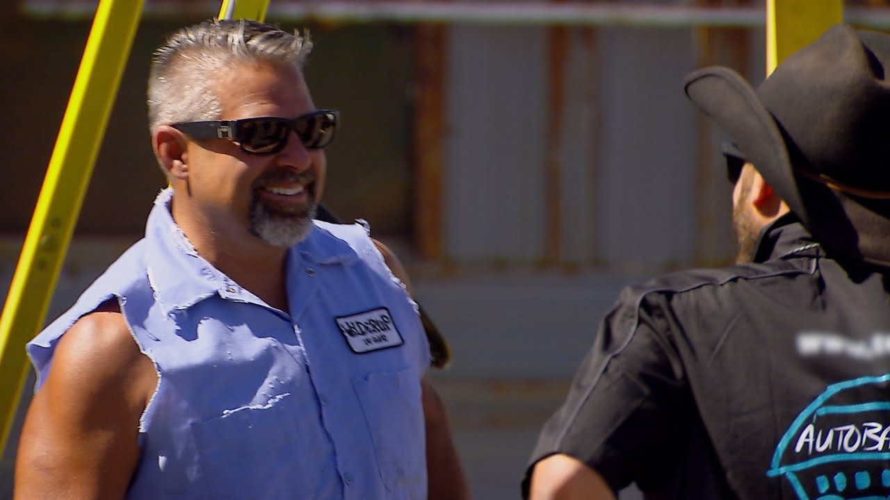 Get A Load Of This Character Who's Wandered On To The WelderUp Lot | Vegas Rat Rods