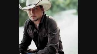 Video thumbnail of "Jason Aldean - She's Country with Lyrics"