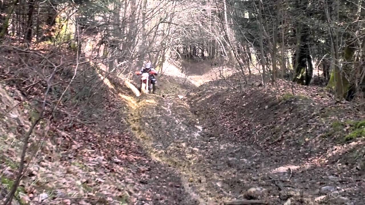 enduro dans la glaise