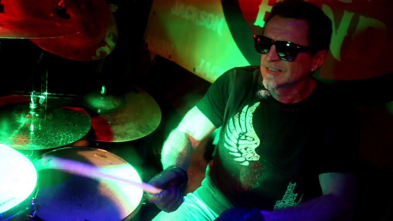 JACKSON BAND - Идиот