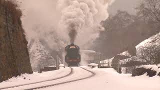 Snow continues to fall at the NYMR into December with temperatures dipping to 12 degrees celsius