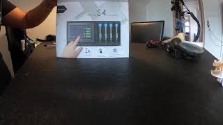 Unbox of Eizfan Lux S4 LCD Charger