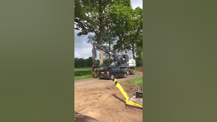 Impatient Driver Learns a Lesson from a Construction Worker!