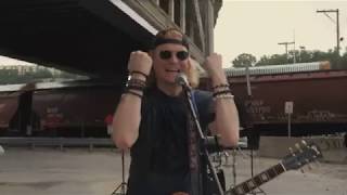 Miniatura del video "Puddle Of Mudd - Uh Oh (Official Video)"